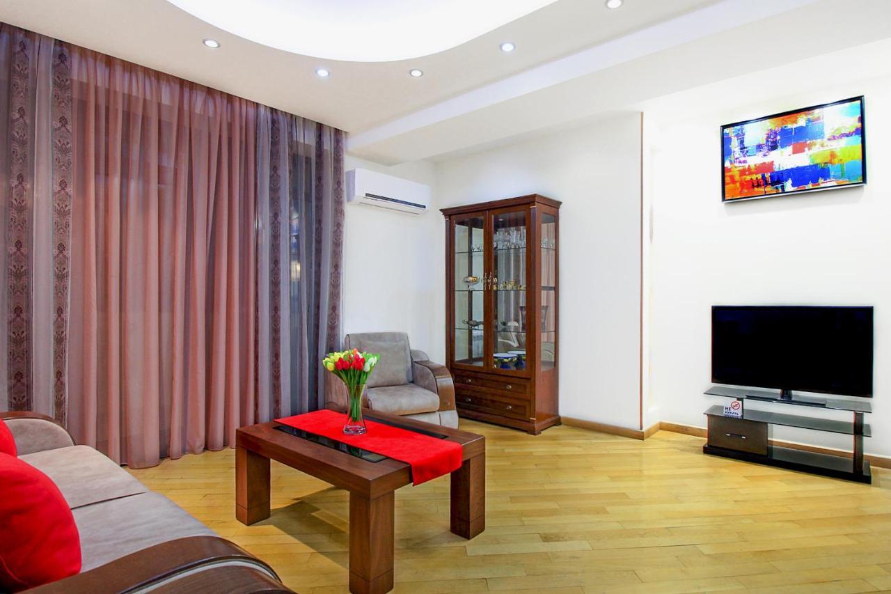 3 Bedroom Apartment Near Republic Square เยเรวาน ภายนอก รูปภาพ